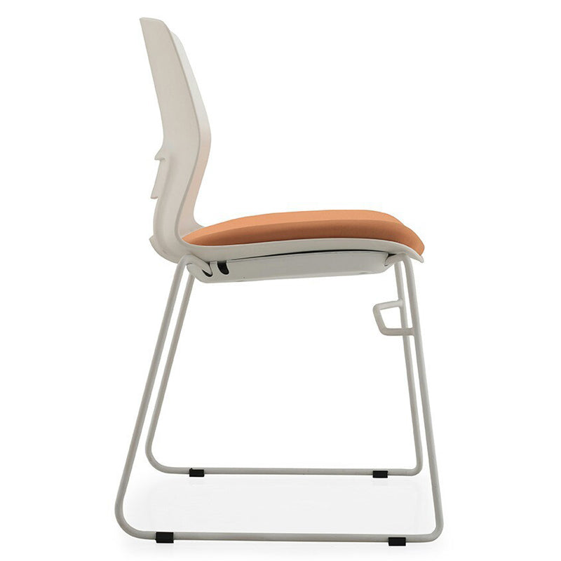 Tela de lino de estilo minimalista que cena la parte posterior abierta de la silla que cena la silla sin brazos