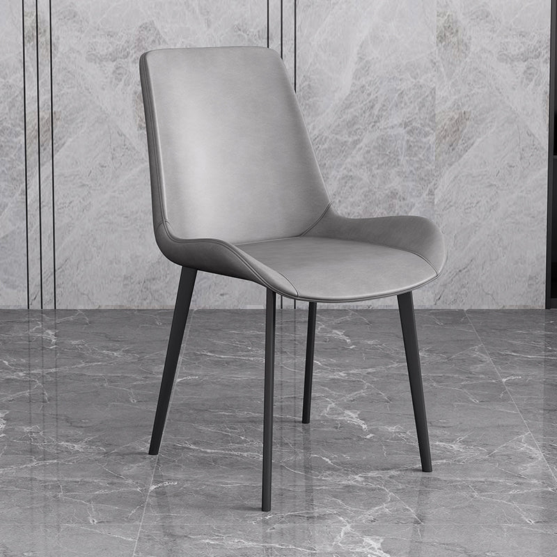 Chaise d'appoint de restaurant scandinave en cuir, chaise de salle à manger Parsons avec pieds en métal
