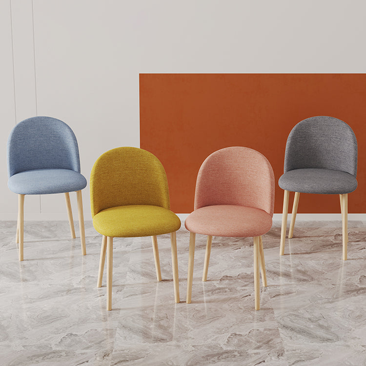 Chaise d'appoint contemporaine pour la maison, chaise de salle à manger en métal à dossier Parsons pour un usage domestique