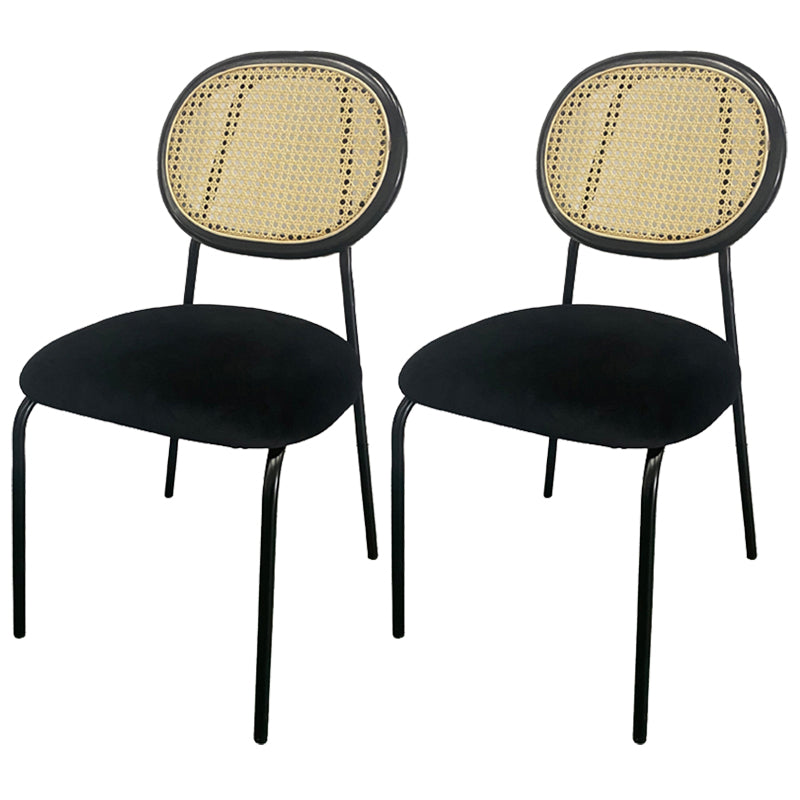 Silla lateral tapizada sin brazos de comedor con parte trasera abierta con patas de metal