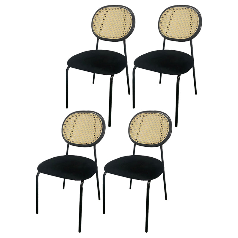 Silla lateral tapizada sin brazos de comedor con parte trasera abierta con patas de metal