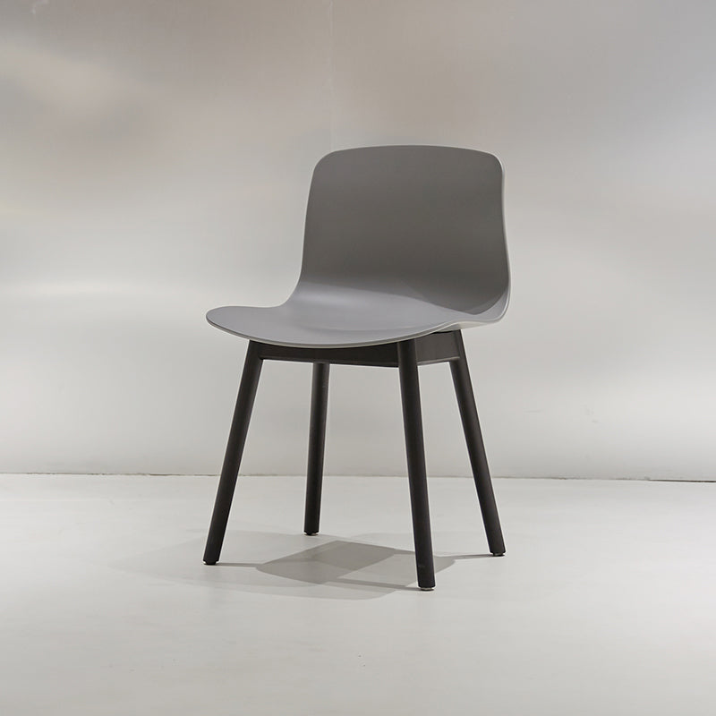 Chaises latérales arrière solides de salle à manger de cuisine de chaise en bois de hêtre de style moderne