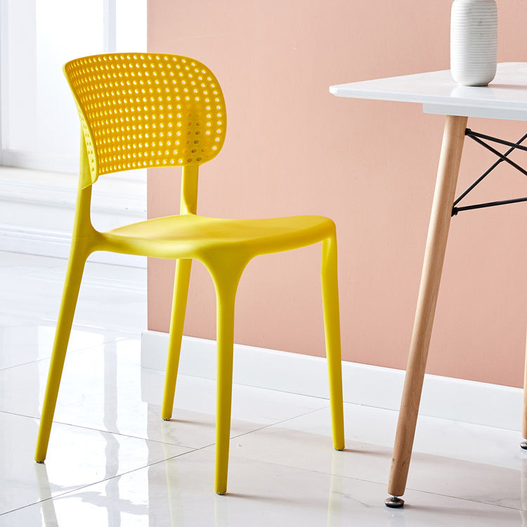 Moderne indoor-outdoor plastic dineren fauteuilse home open achterkant van de kandidaat aan de achterkant