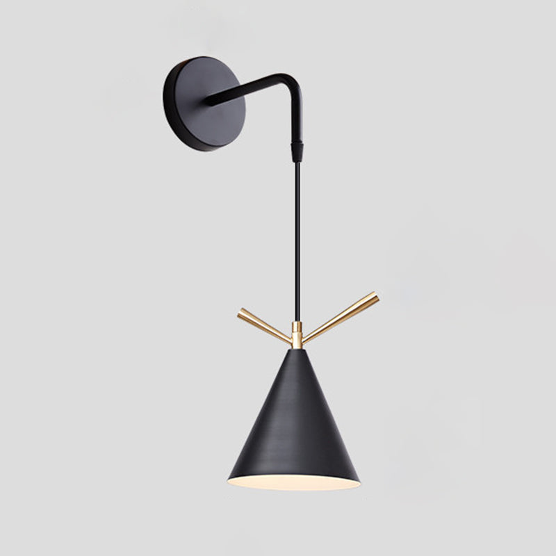 Lampe à paroi nordique moderne cône en fer forgé de clause de mur suspendu pour les espaces intérieurs