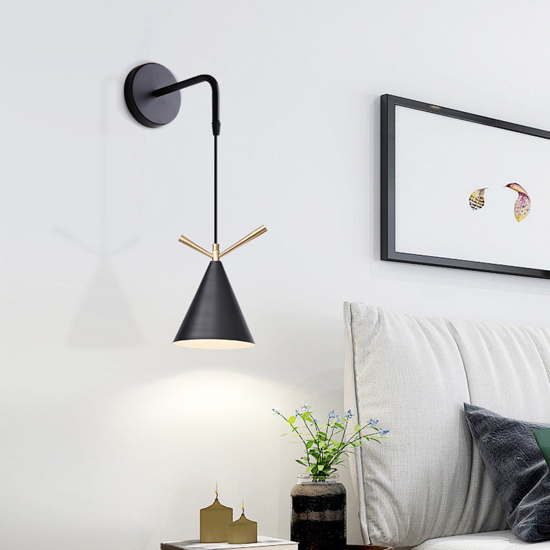 Lampe à paroi nordique moderne cône en fer forgé de clause de mur suspendu pour les espaces intérieurs