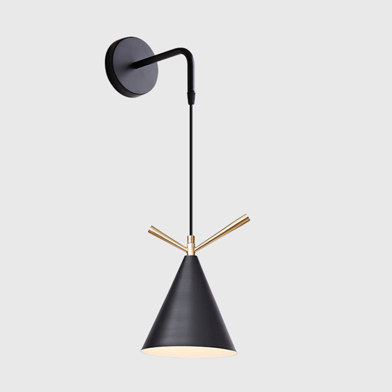 Lampe à paroi nordique moderne cône en fer forgé de clause de mur suspendu pour les espaces intérieurs