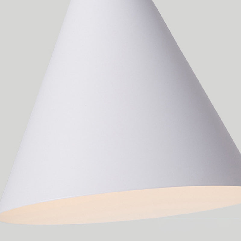 Lampe à paroi nordique moderne cône en fer forgé de clause de mur suspendu pour les espaces intérieurs