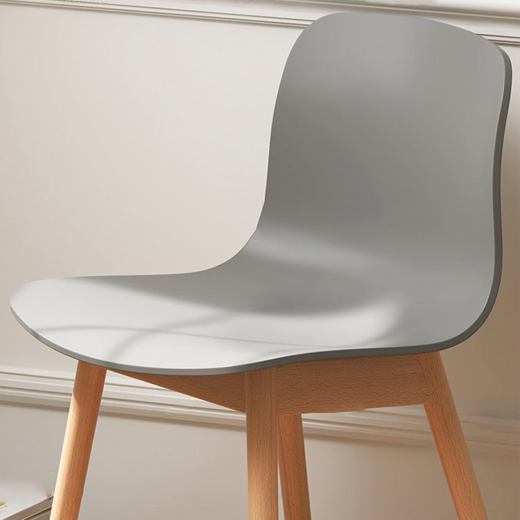 Chaise de café scandinave en bois Chaise de salle à manger Parsons au fini mat (Ensemble de 4)