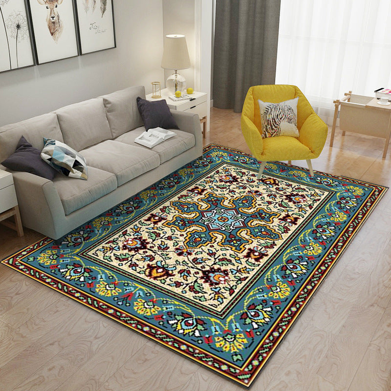 Traditional Area Carpet Antique Pattern Polyester Area Rug Stain Resistant Rug for Living Room