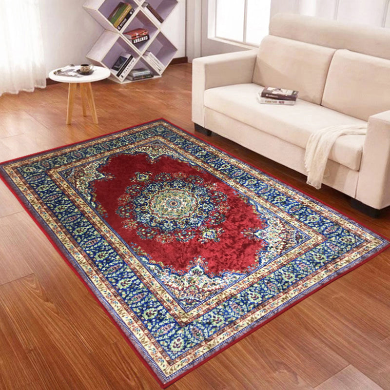 Fancy Red Carpet Medallion Pattern Traditional Area Rug Polyester Non-Slip Backing Rug for Bedroom
