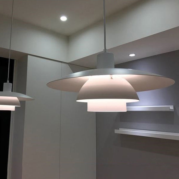 Simplicidad contemporánea Folletos de techo de granja con sombra metálica