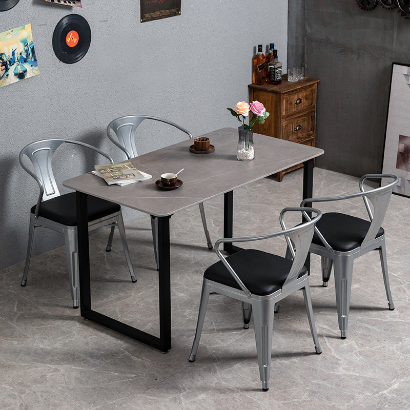 Industrieller Stil grauer gesinterter Stein Esstisch Metallic Basis Rechteck und quadratischer Tisch für Zuhause