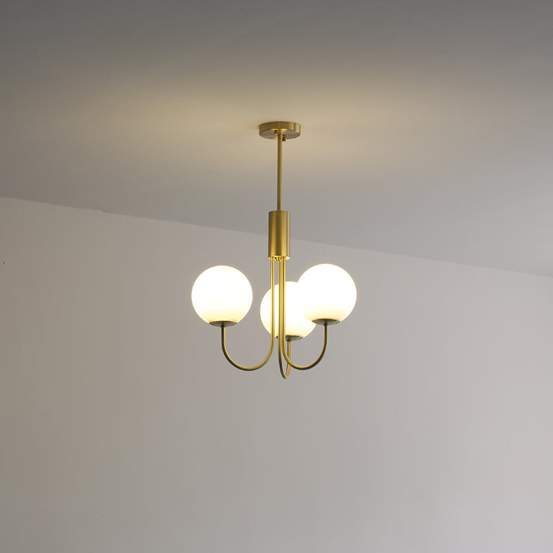 Witte glazen bol ophanging verlichtingsarmaturen moderne stijl 3-lights hanger kroonluchter in messing