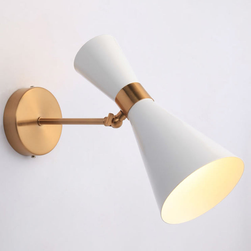 Lámpara de luz de plumas posmodernas de metal de metal lámpara de pared de bulbo individual para sala de estar de dormitorio