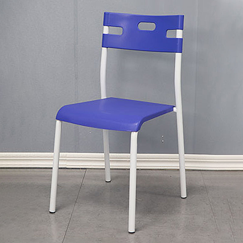 Chaises de salle à manger en plastique contemporaines, chaise sans bras latérale à dossier ouvert pour usage au restaurant