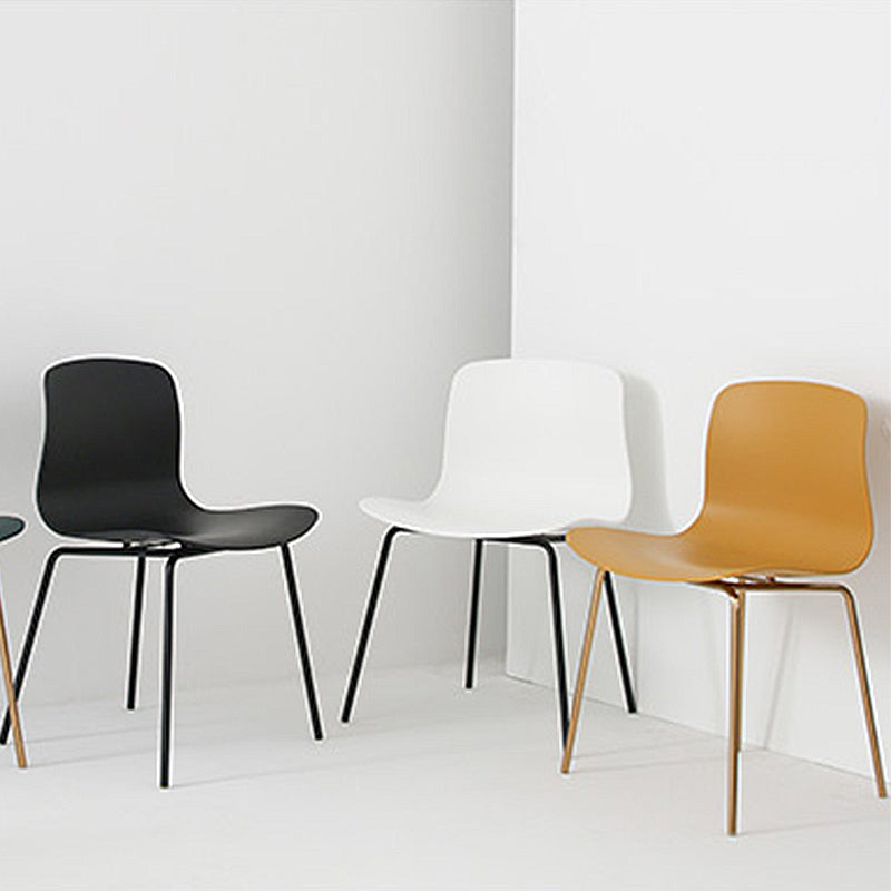 Chaises de salle à manger style contemporain Chaises sans accoudoirs avec pieds en métal