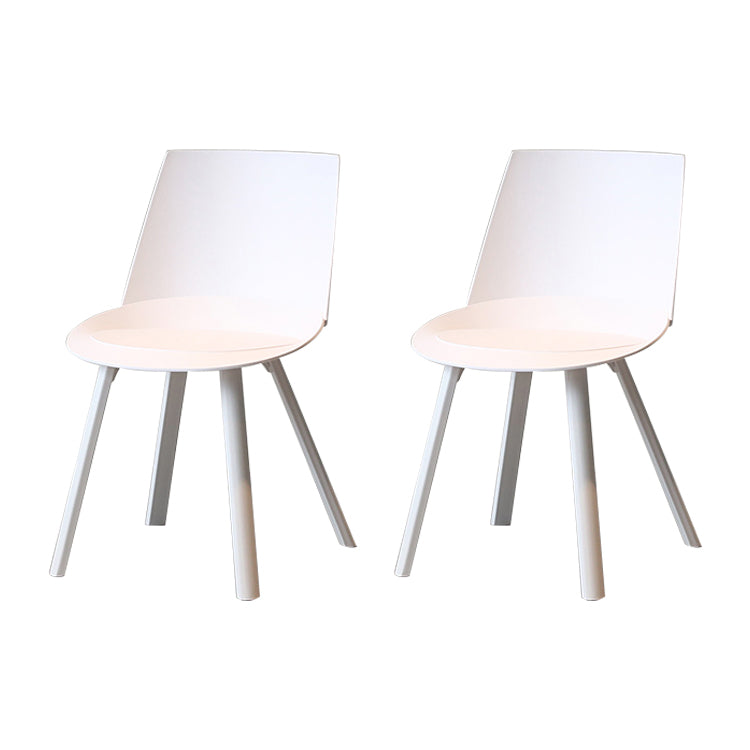 Chaise d'appoint en plastique pour salle d'étude scandinave, finition mate, dossier solide (Ensemble de 2)