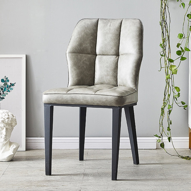 Chaises de salle à manger en cuir contemporaines, chaise latérale à oreilles avec pieds en métal pour usage au restaurant