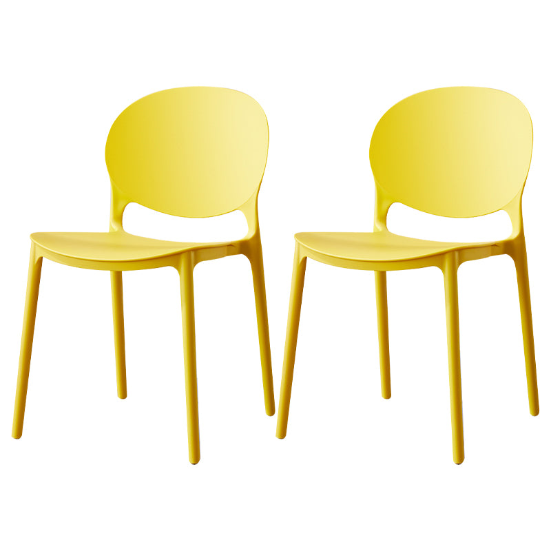Chaise de salle à manger scandinave en plastique, dossier ouvert, finition mate