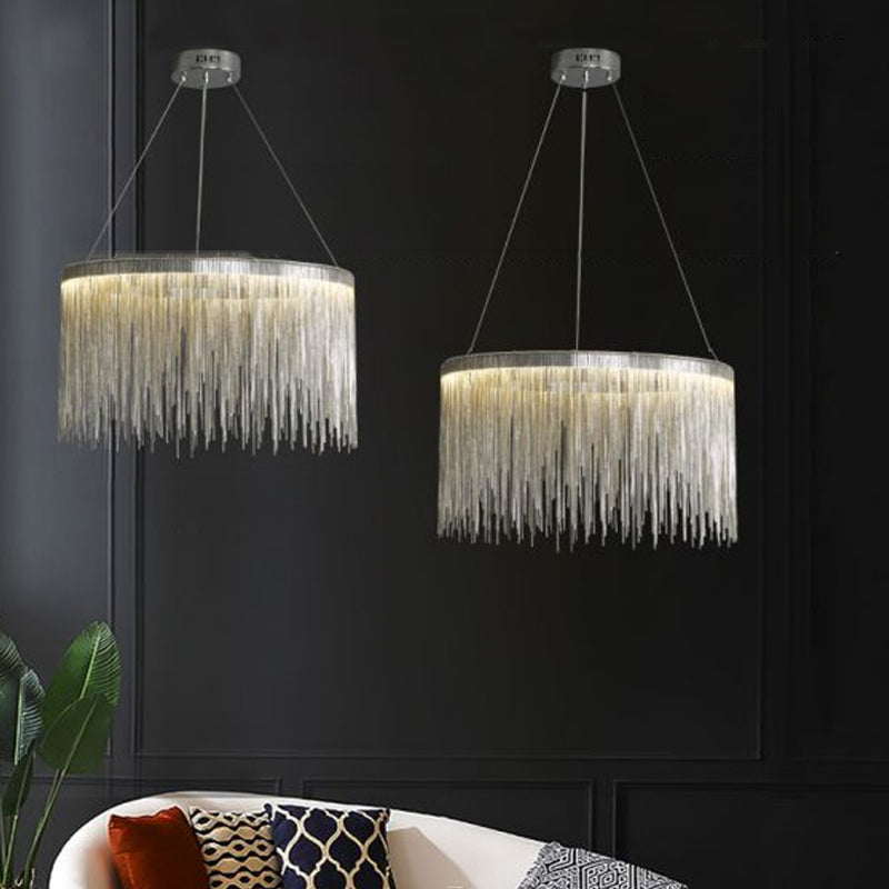 Zilveren lineaire kroonluchter in Noordse karakteristieke stijl LED -hanglampje voor binnenruimtes