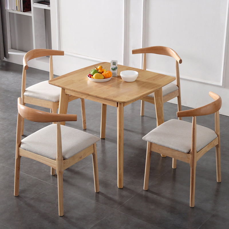 Square Holzfarbe Esstisch Industrial Solid Gummiwood 4 Beintisch für Esszimmer