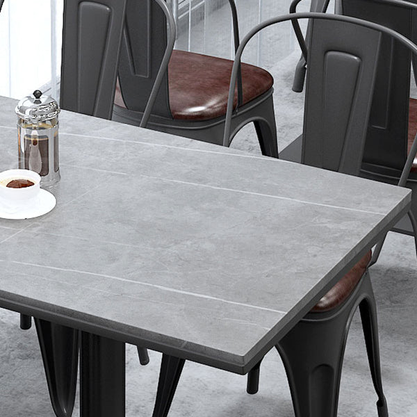 Industriële keukentafel van gesinterde steen, grijze tafel met zwart frame voor eetkamer