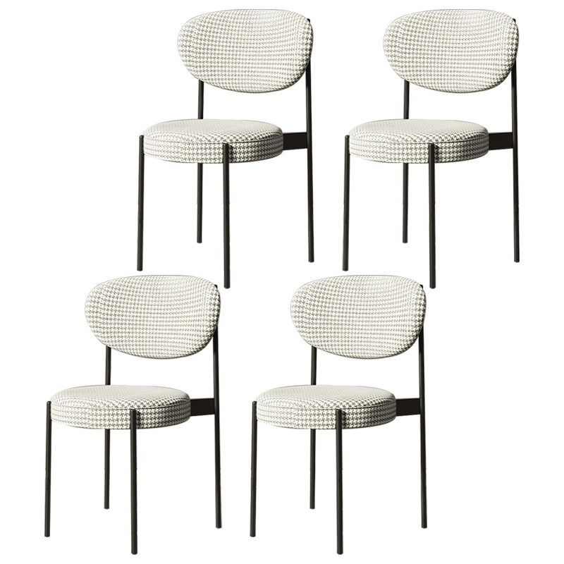 Silla lateral escandinava casera Silla tapizada del comedor con respaldo abierto de metal