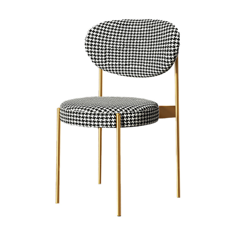 Silla lateral escandinava casera Silla tapizada del comedor con respaldo abierto de metal