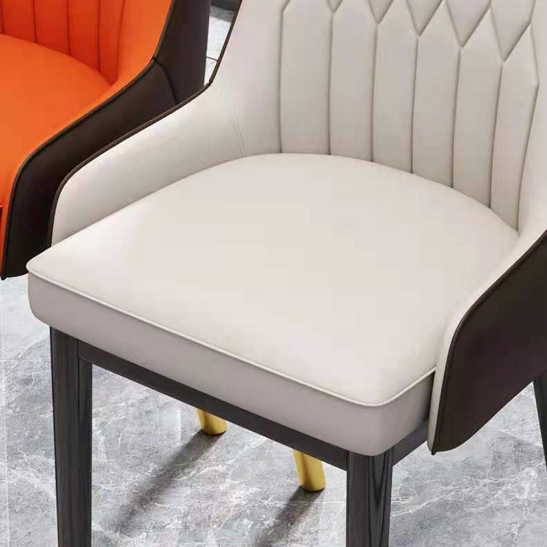 Silla lateral casera escandinava Silla de comedor con respaldo sólido tapizada de metal