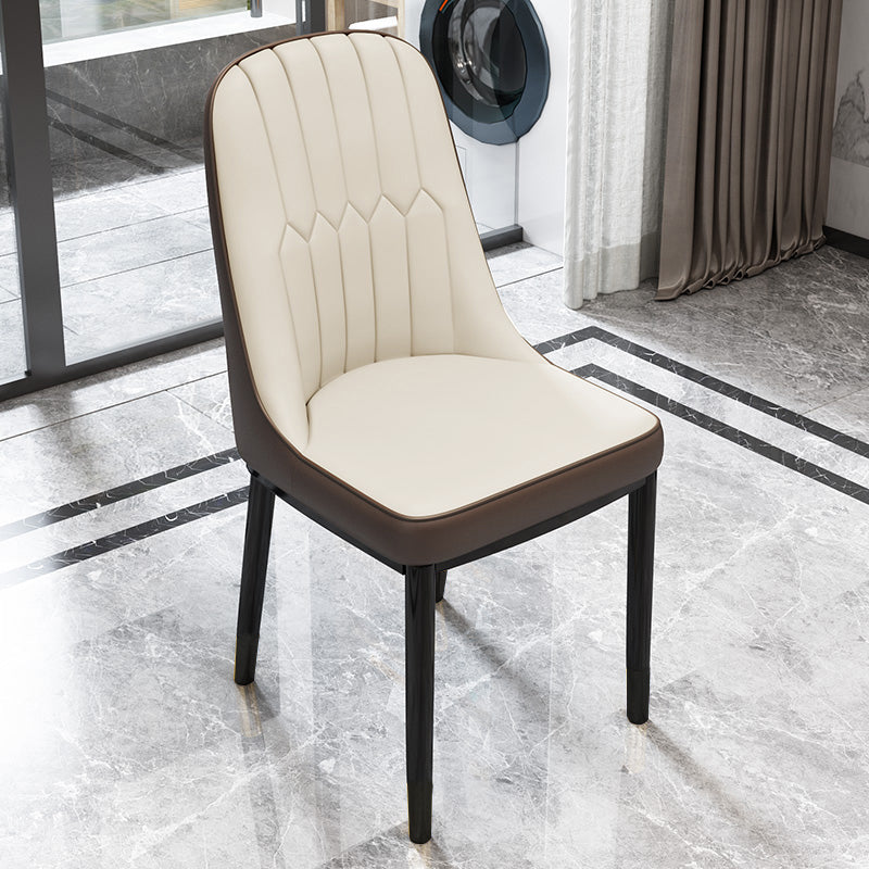 Chaise d'appoint scandinave pour la maison, chaise de salle à manger rembourrée en métal à dossier solide