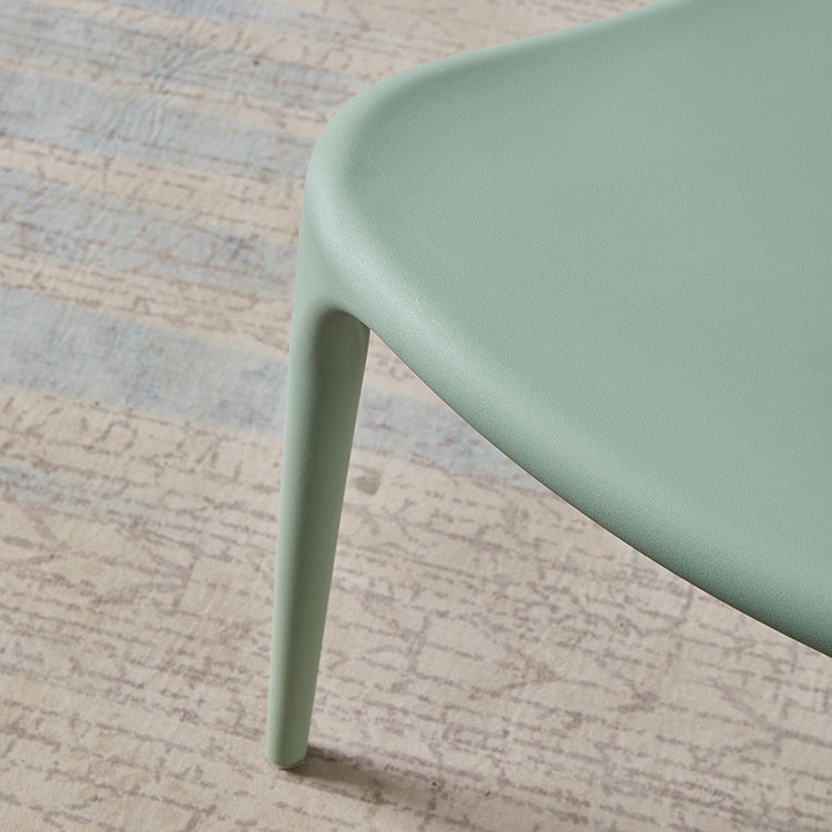 Chaise de salle à manger en plastique de style moderne, chaise d'appoint empilable sans accoudoirs pour la cuisine