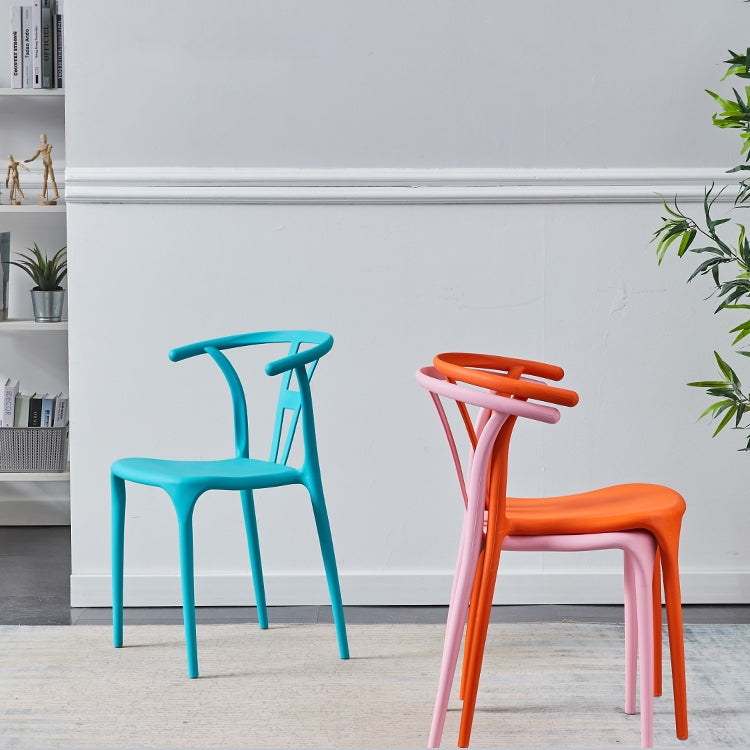Chaise de salle à manger en plastique de style moderne, chaise d'appoint empilable sans accoudoirs pour la cuisine