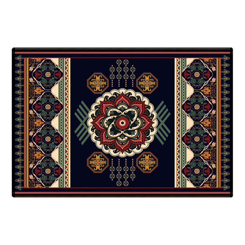 Red Vintage Rug Polyester Graphic Rug Non-Slip Backing Rug for Home Decor