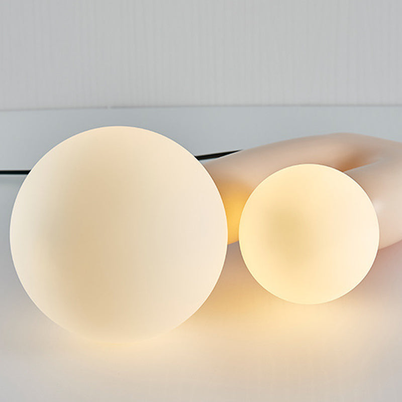Lampe de table Globe 2 Light dans la lampe de bureau intérieure en résine concise moderne avec teinte en verre