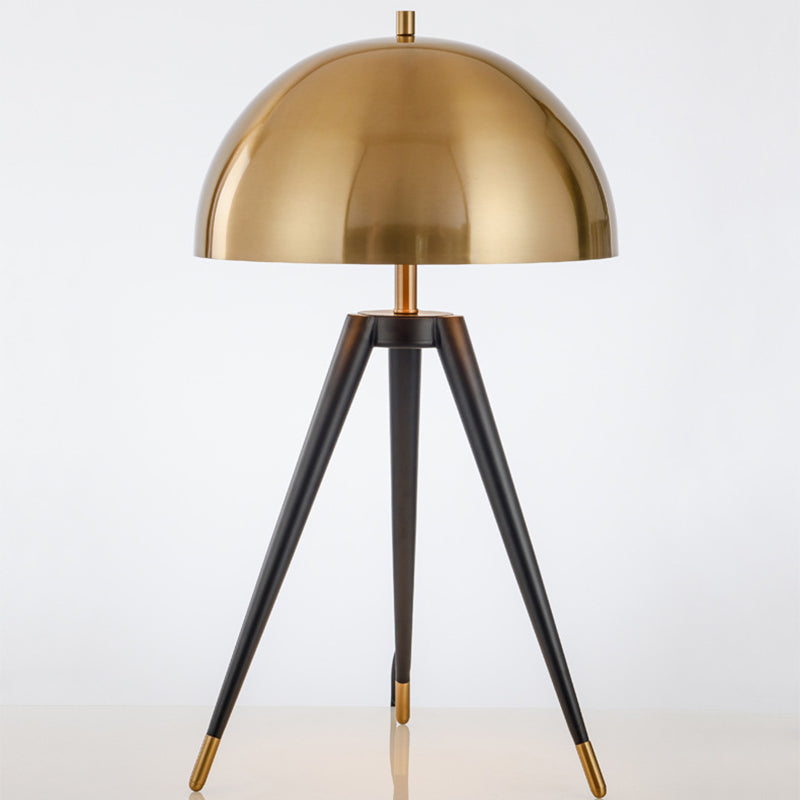 Gold Semi-Circle Table Lamp in Modern Luxury Style Electroplate Aluminium Desk Lamp for Bedroom