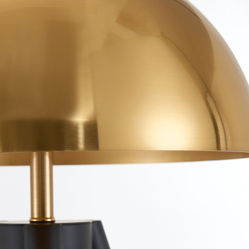 Gold Semi-Circle Table Lamp in Modern Luxury Style Electroplate Aluminium Desk Lamp for Bedroom