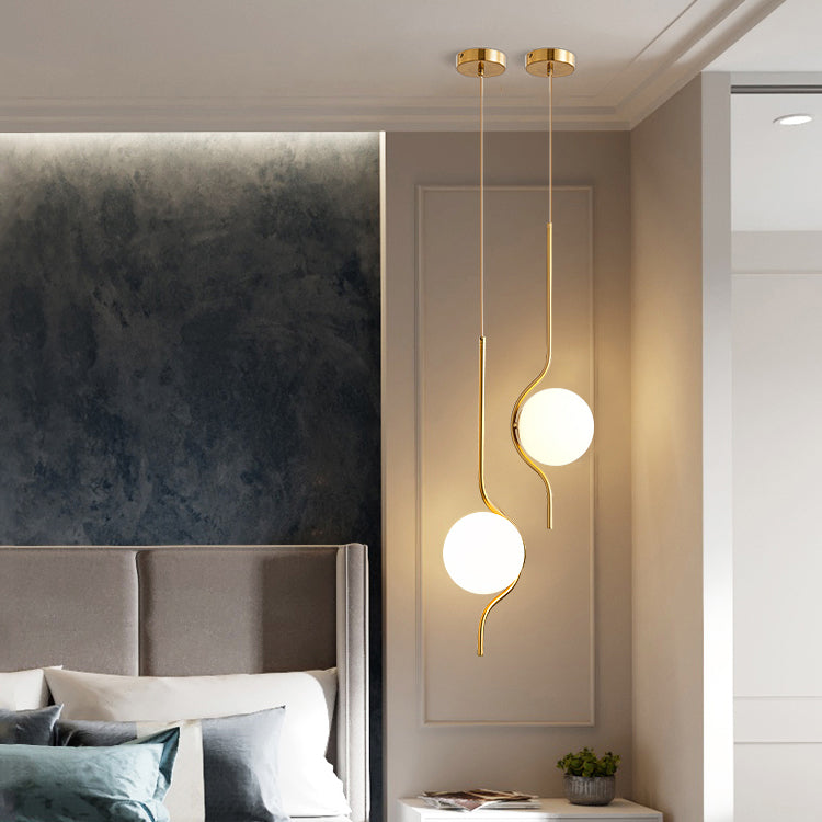 Eisengold Single Hanging Lampe im modernen Luxus -Gla -Globus -Anhänger Licht für Schlafzimmer