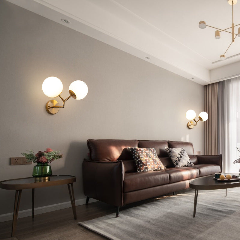 Accesorios de iluminación de pared de bola de vidrio blanco de forma de pared de estilo moderno lámpara montada en la pared