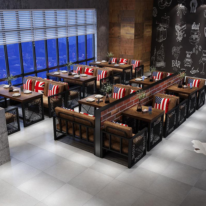 Mesa de comedor industrial Mesa de madera maciza con base de caballete negra para comedor