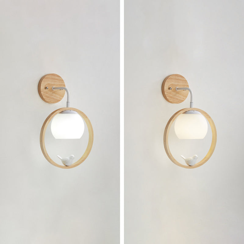 Moderner Stil rund geformte Wandlampe Holz 1 Leichte Wandbeleuchtung mit Glasschatten