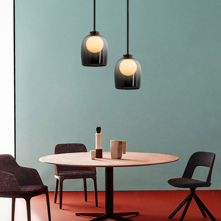 Light a sospensione moderno a cuoio artistico Lampada sospesa con tonalità in vetro di fumo