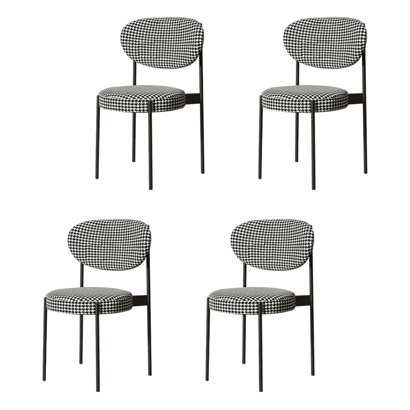 Chaise d'appoint scandinave pour la maison, chaise de salle à manger rembourrée en métal à dossier ouvert