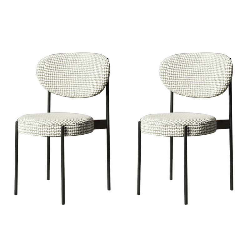 Chaise d'appoint scandinave pour la maison, chaise de salle à manger rembourrée en métal à dossier ouvert
