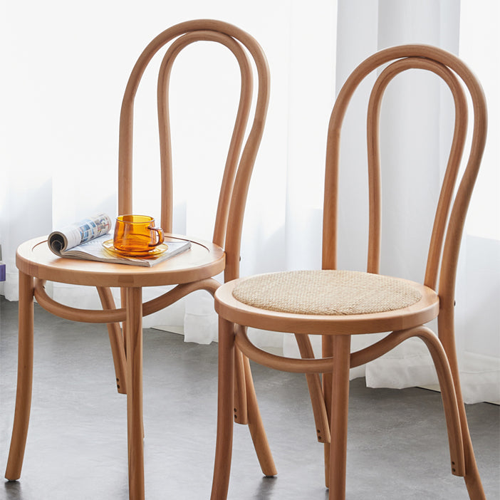 La madera de haya del estilo moderno preside el sistema de comedor de la cocina del lado trasero de Windsor