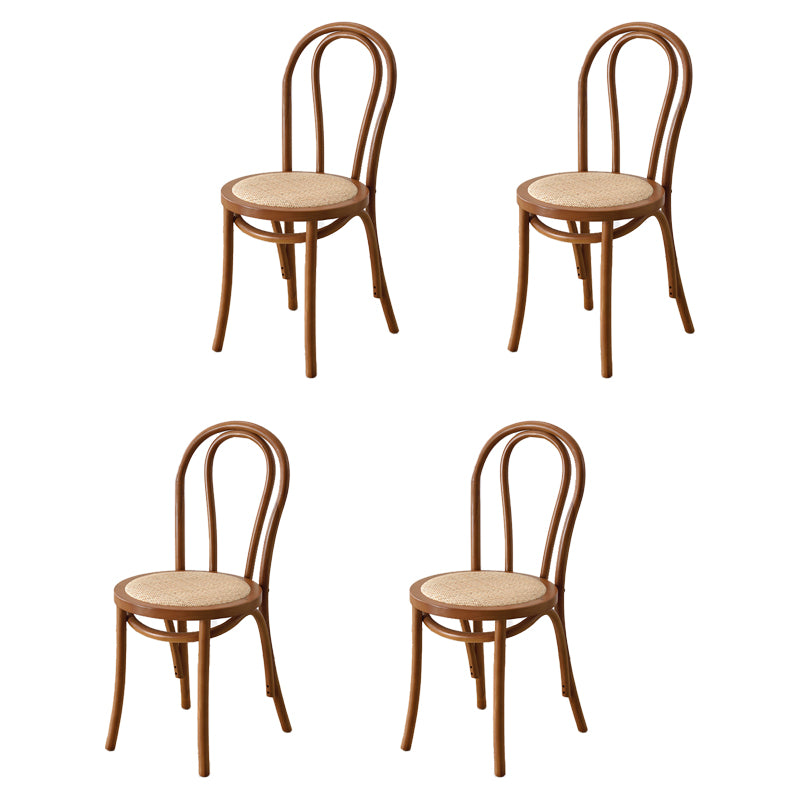 La madera de haya del estilo moderno preside el sistema de comedor de la cocina del lado trasero de Windsor
