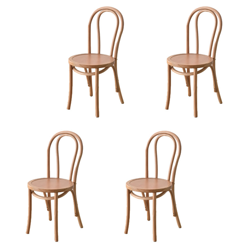 La madera de haya del estilo moderno preside el sistema de comedor de la cocina del lado trasero de Windsor
