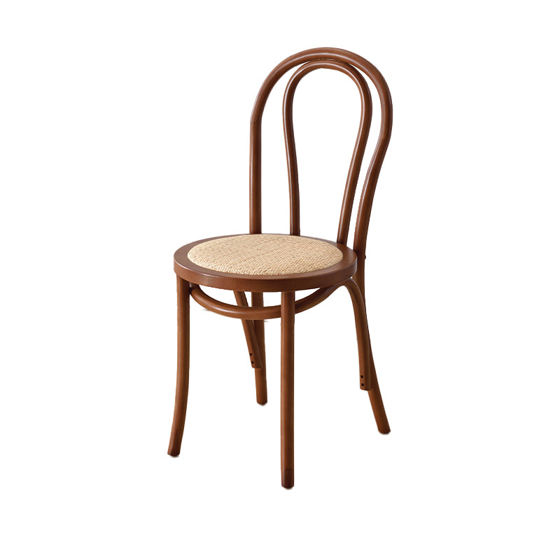 La madera de haya del estilo moderno preside el sistema de comedor de la cocina del lado trasero de Windsor