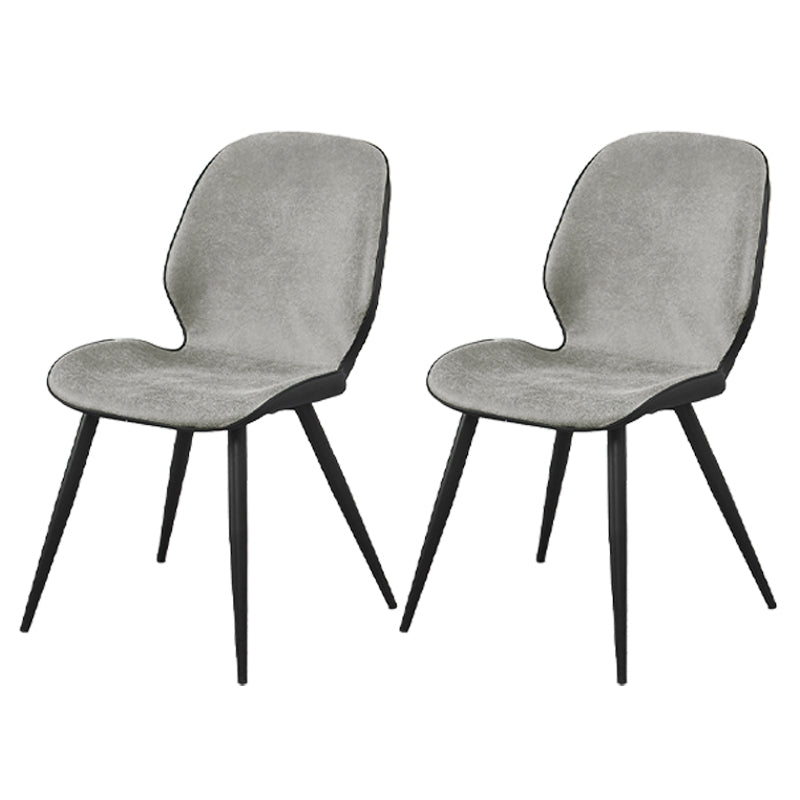 Chaises de salle à manger en cuir contemporaines, chaise sans accoudoirs à oreilles avec pieds en métal pour restaurant