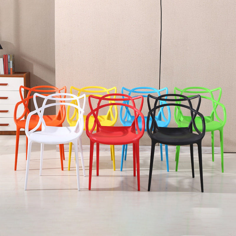 Fauteuil en plastique pour restaurant scandinave, finition mate, chaise de salle à manger à dossier croisé