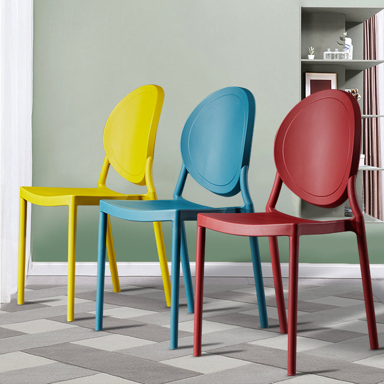 Chaise de salle à manger en plastique de style moderne, chaises latérales empilables à dossier ouvert pour la cuisine